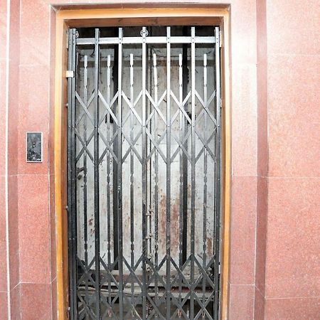 Oyo 26143 Hotel Abedin Kolkata Bagian luar foto