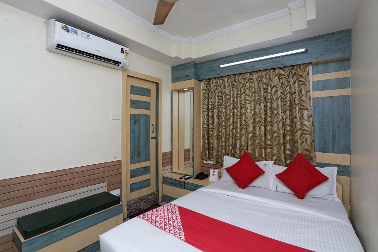 Oyo 26143 Hotel Abedin Kolkata Bagian luar foto
