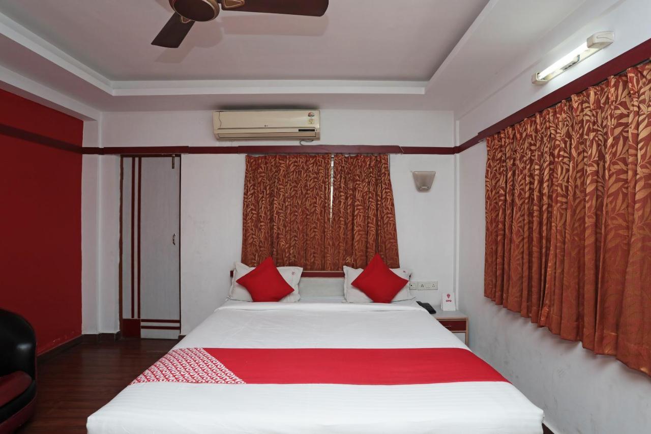 Oyo 26143 Hotel Abedin Kolkata Bagian luar foto