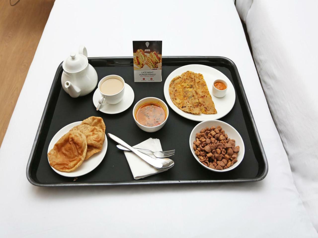 Oyo 26143 Hotel Abedin Kolkata Bagian luar foto